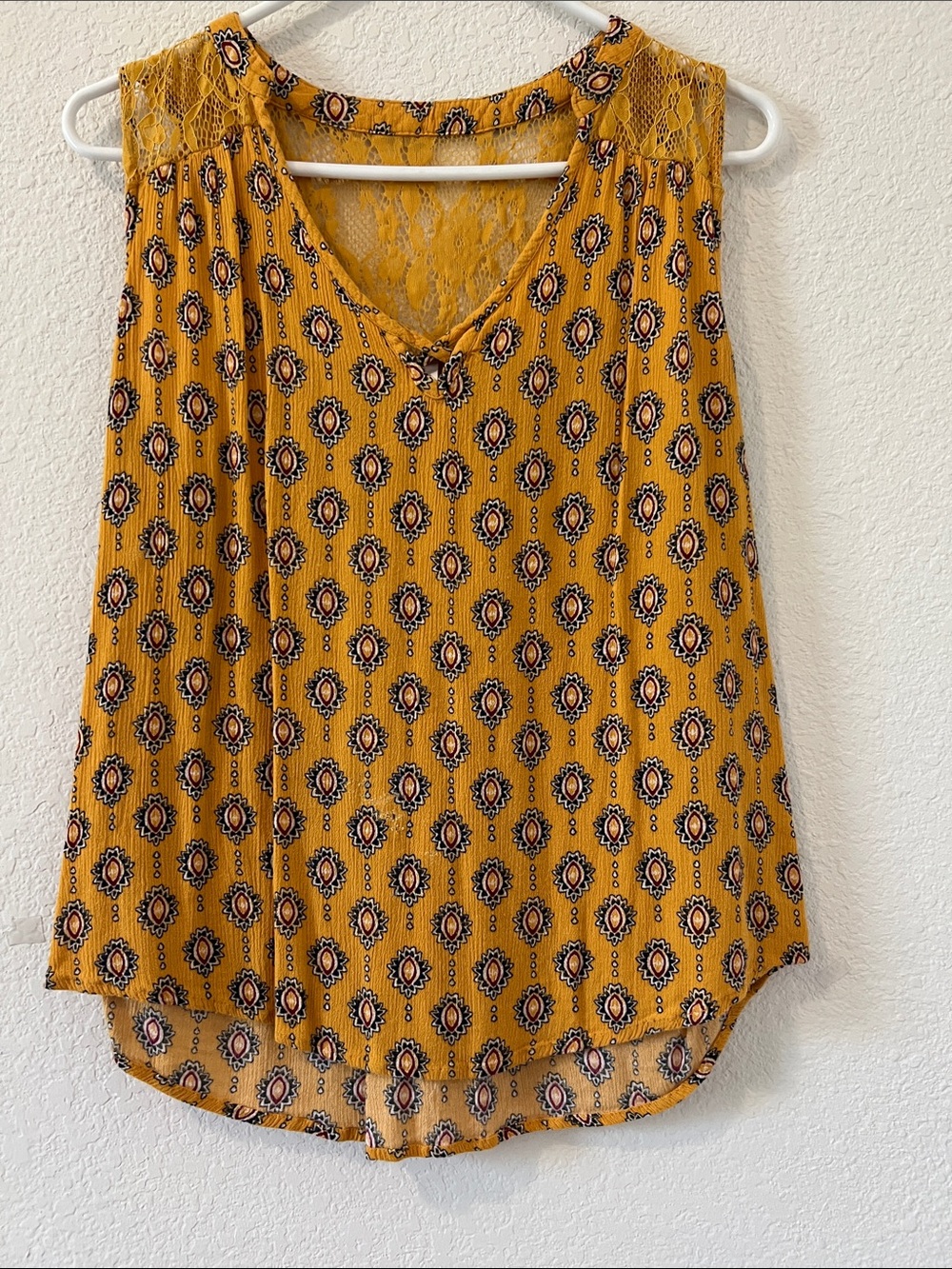 Mustard Lace-Back Sleeveless Top - Unbranded